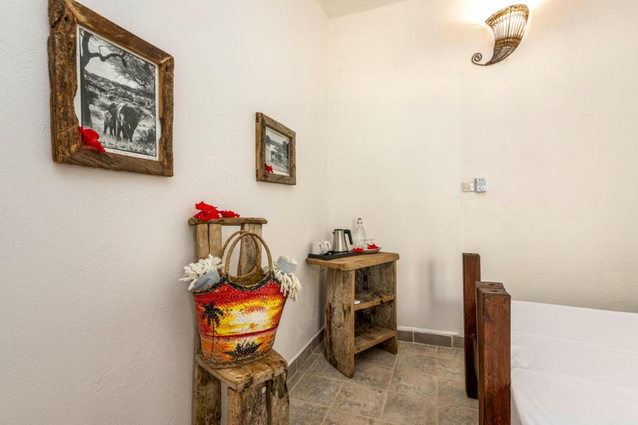 Mvuvi Boutique Resort Kiwengwa  Bagian luar foto